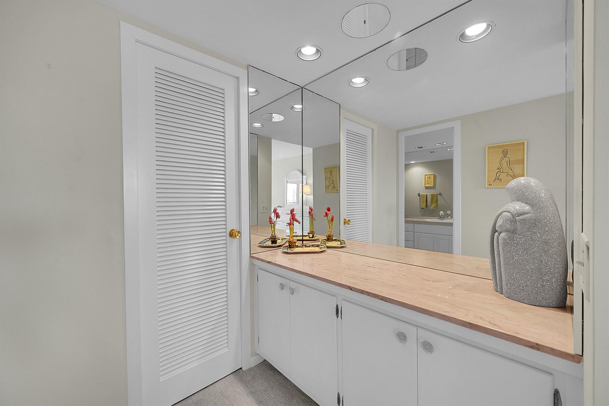 701 E Camino Real 4b