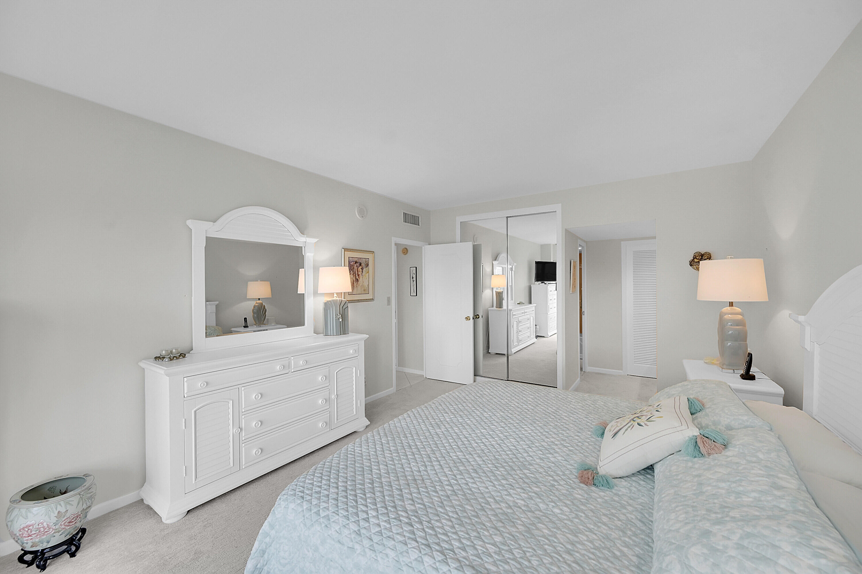 701 E Camino Real 4b