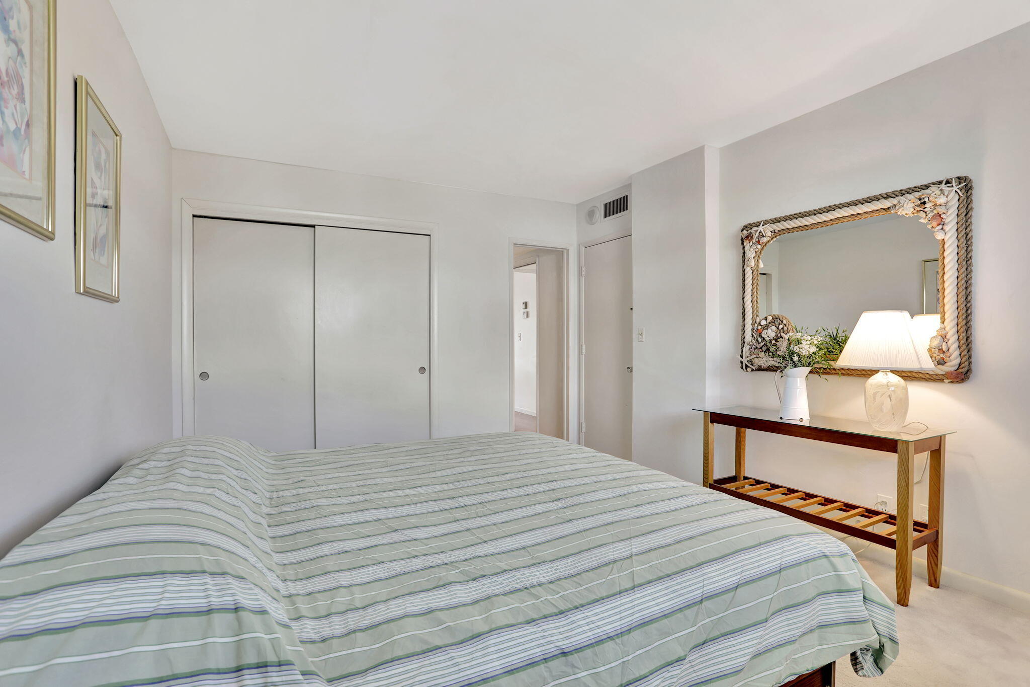1069 Hillsboro Mile, Unit 705