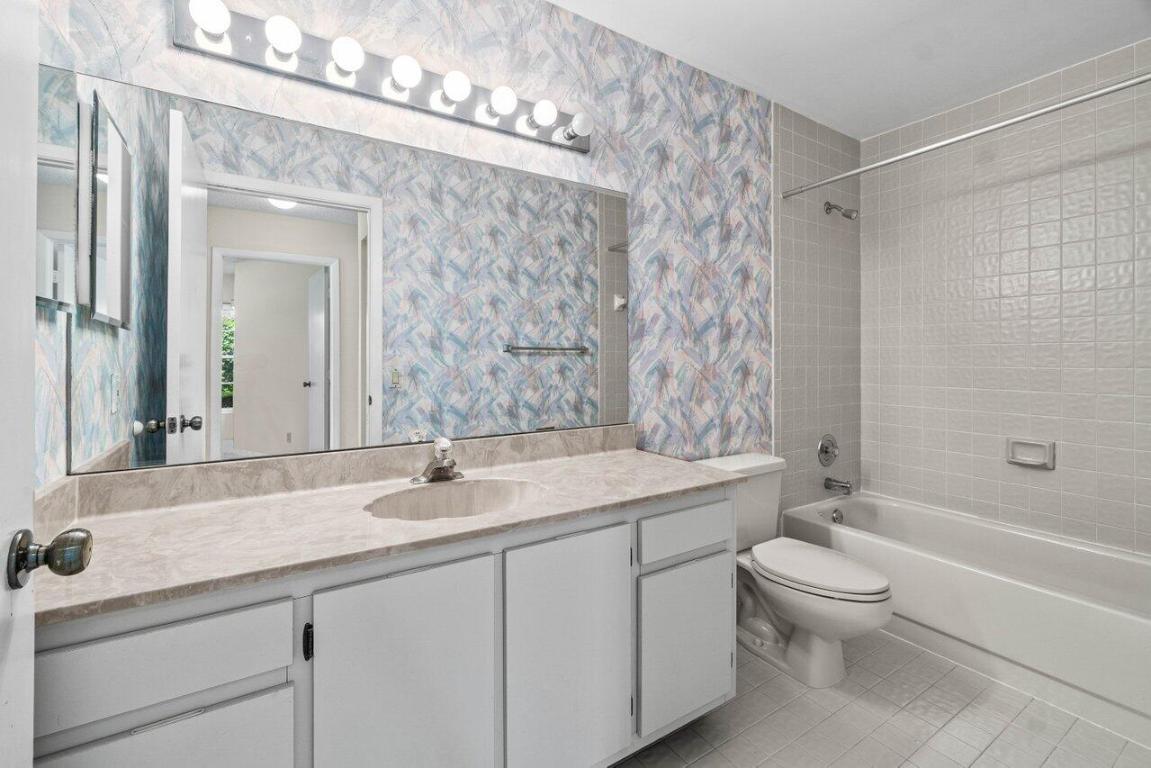 10001 Country Brook Road