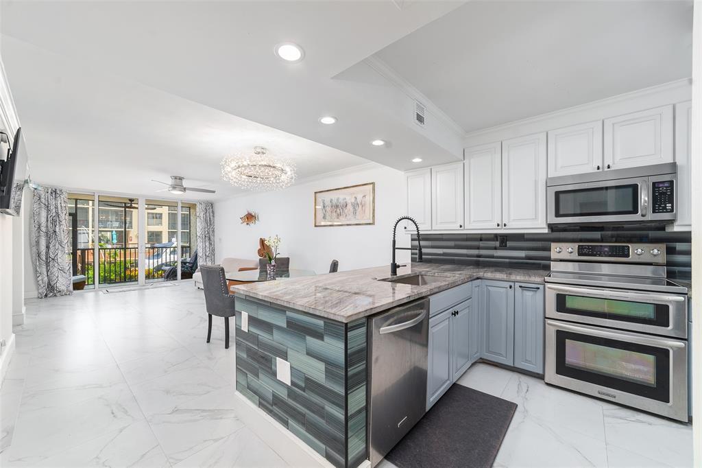 12 Royal Palm Way Unit 103