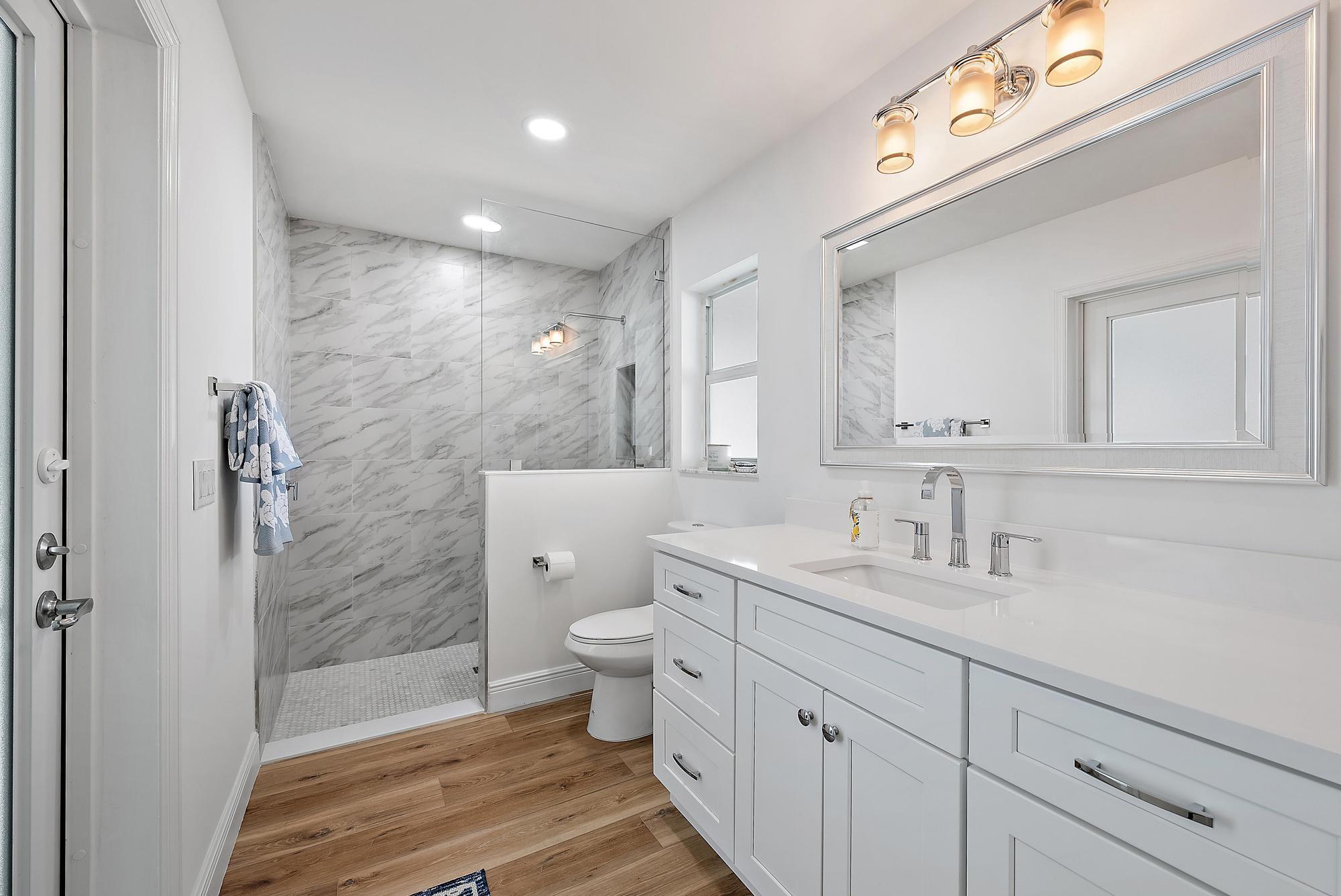 7160 SE Bunker Hill Court