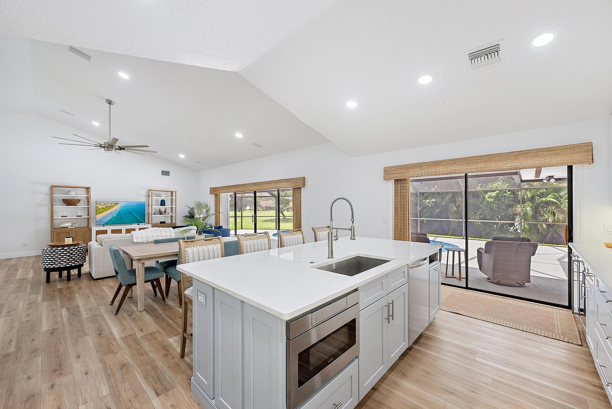 7160 SE Bunker Hill Court