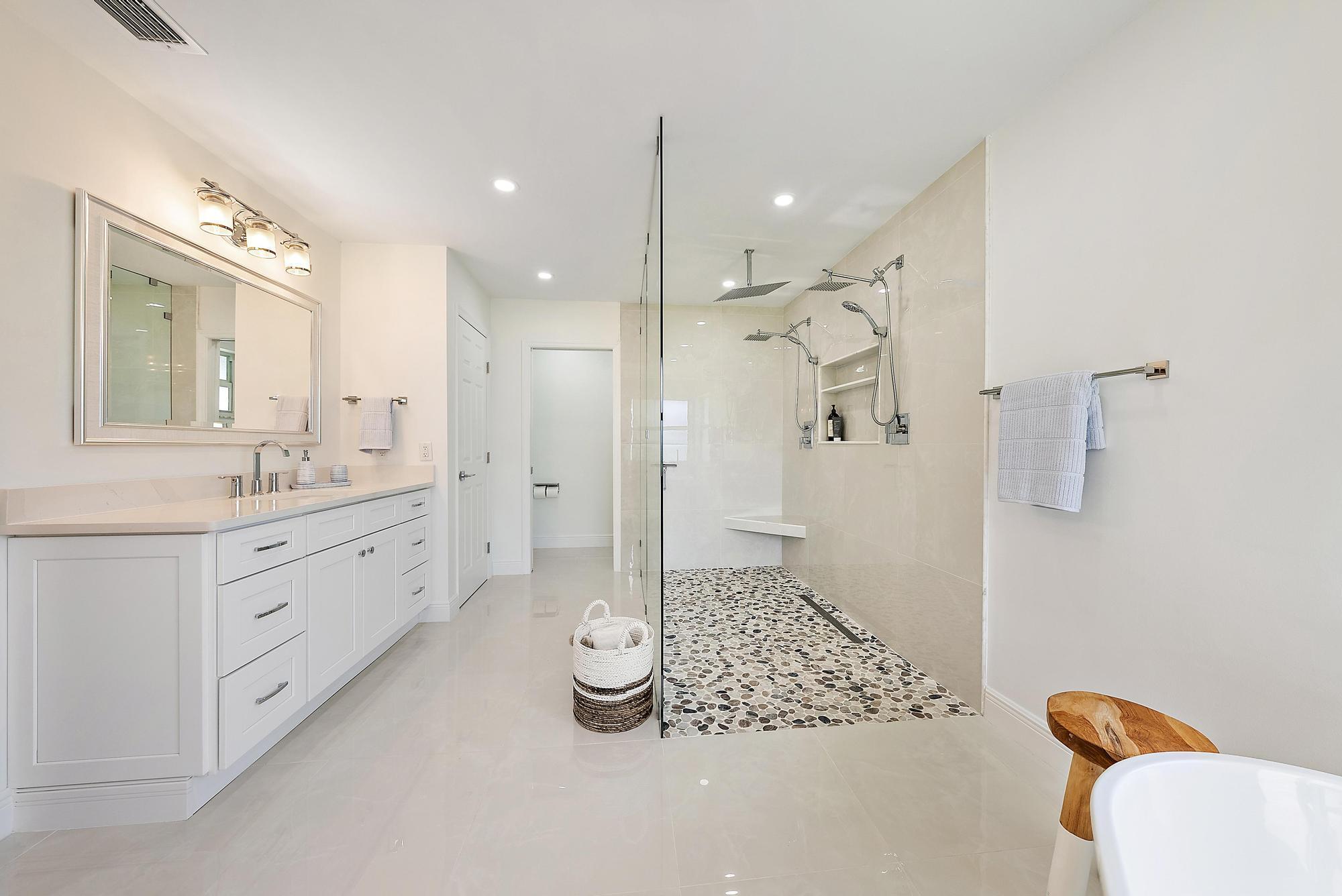 7160 SE Bunker Hill Court