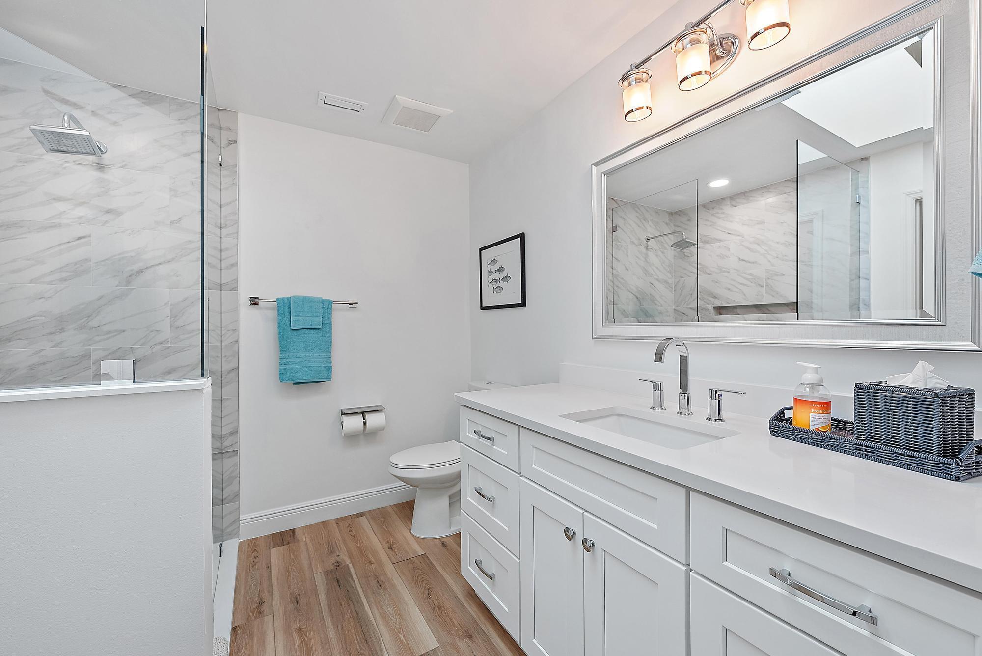 7160 SE Bunker Hill Court