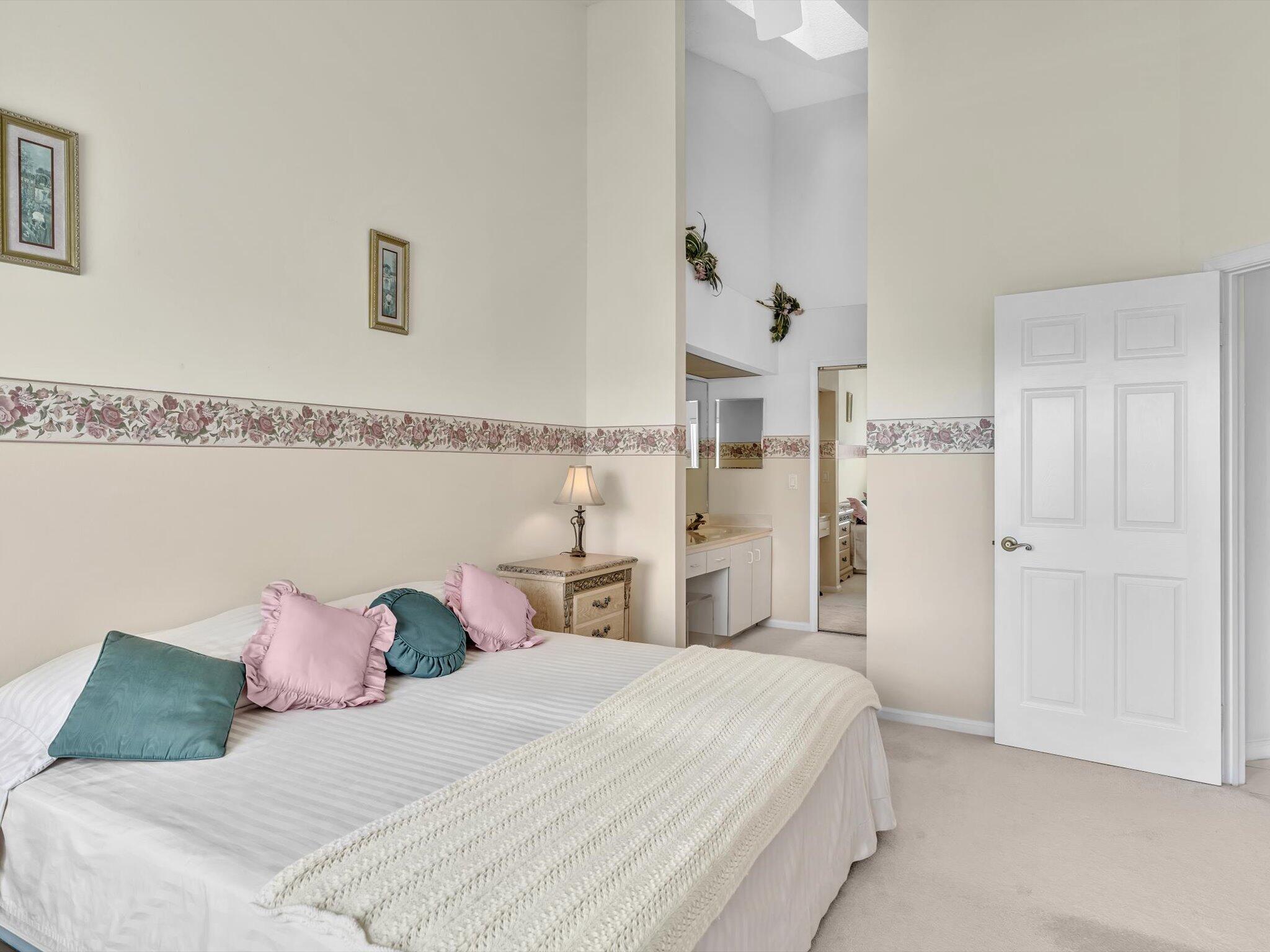 8049 Aberdeen Drive 201, Boynton Beach Unit: 201