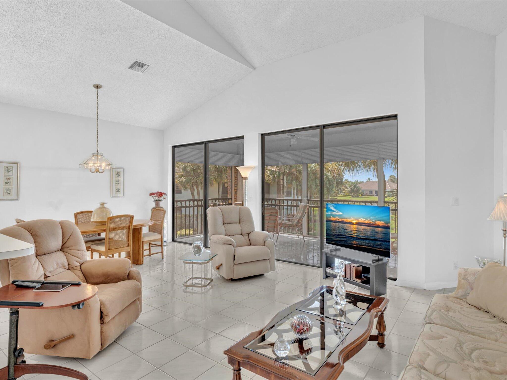 8049 Aberdeen Drive 201, Boynton Beach Unit: 201