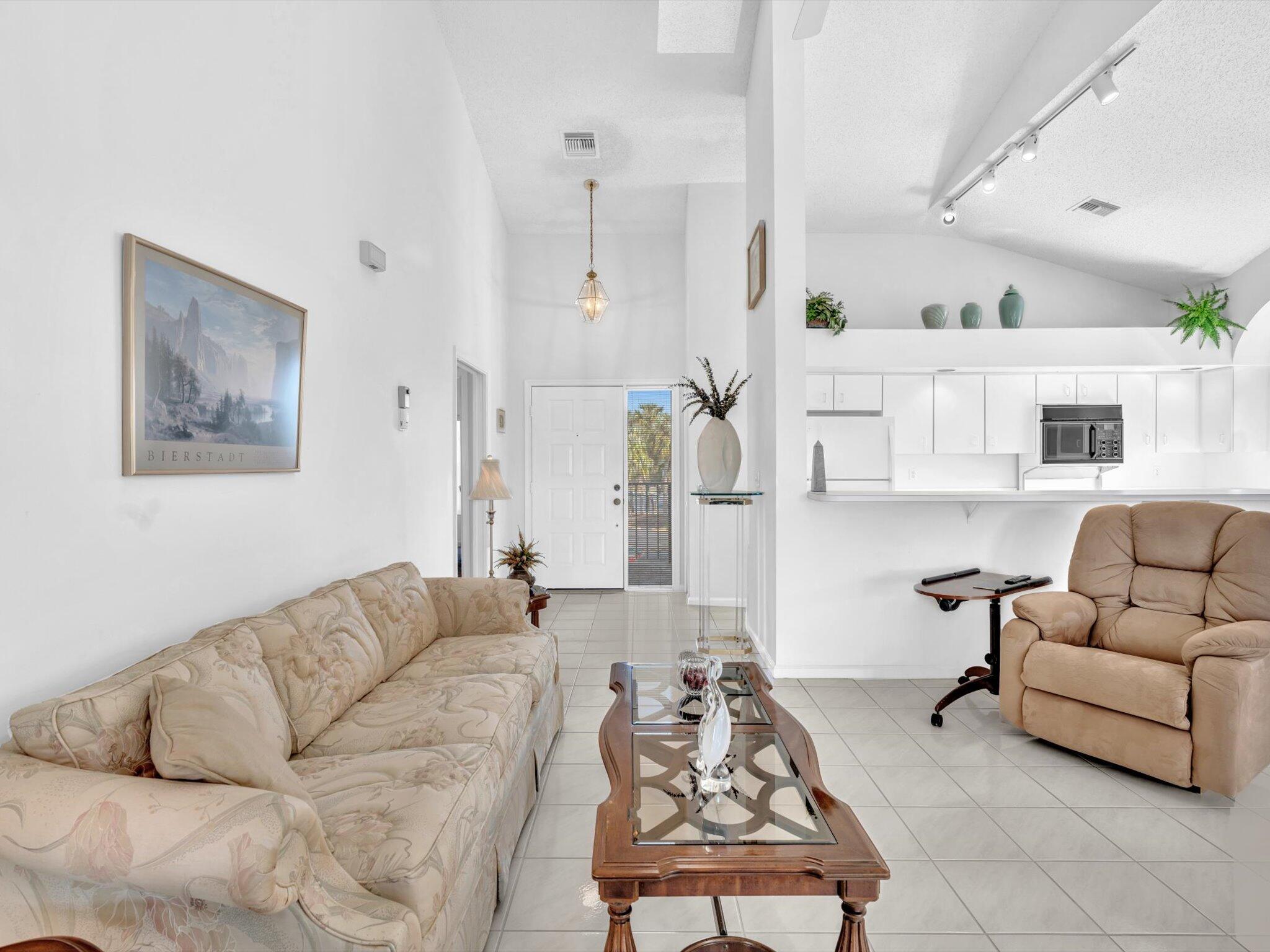 8049 Aberdeen Drive 201, Boynton Beach Unit: 201