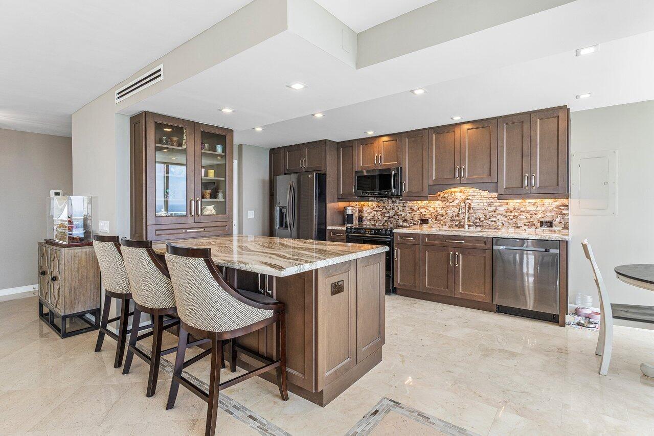 2800 S Ocean Boulevard 22m