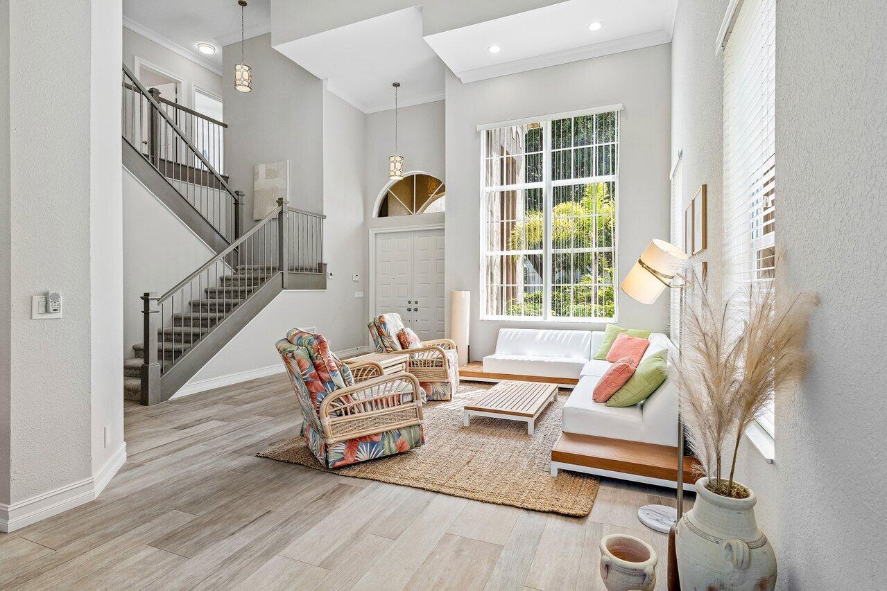 5665 Via De La Plata Circle