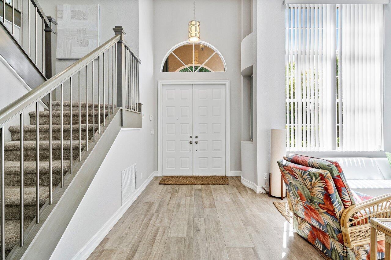 5665 Via De La Plata Circle