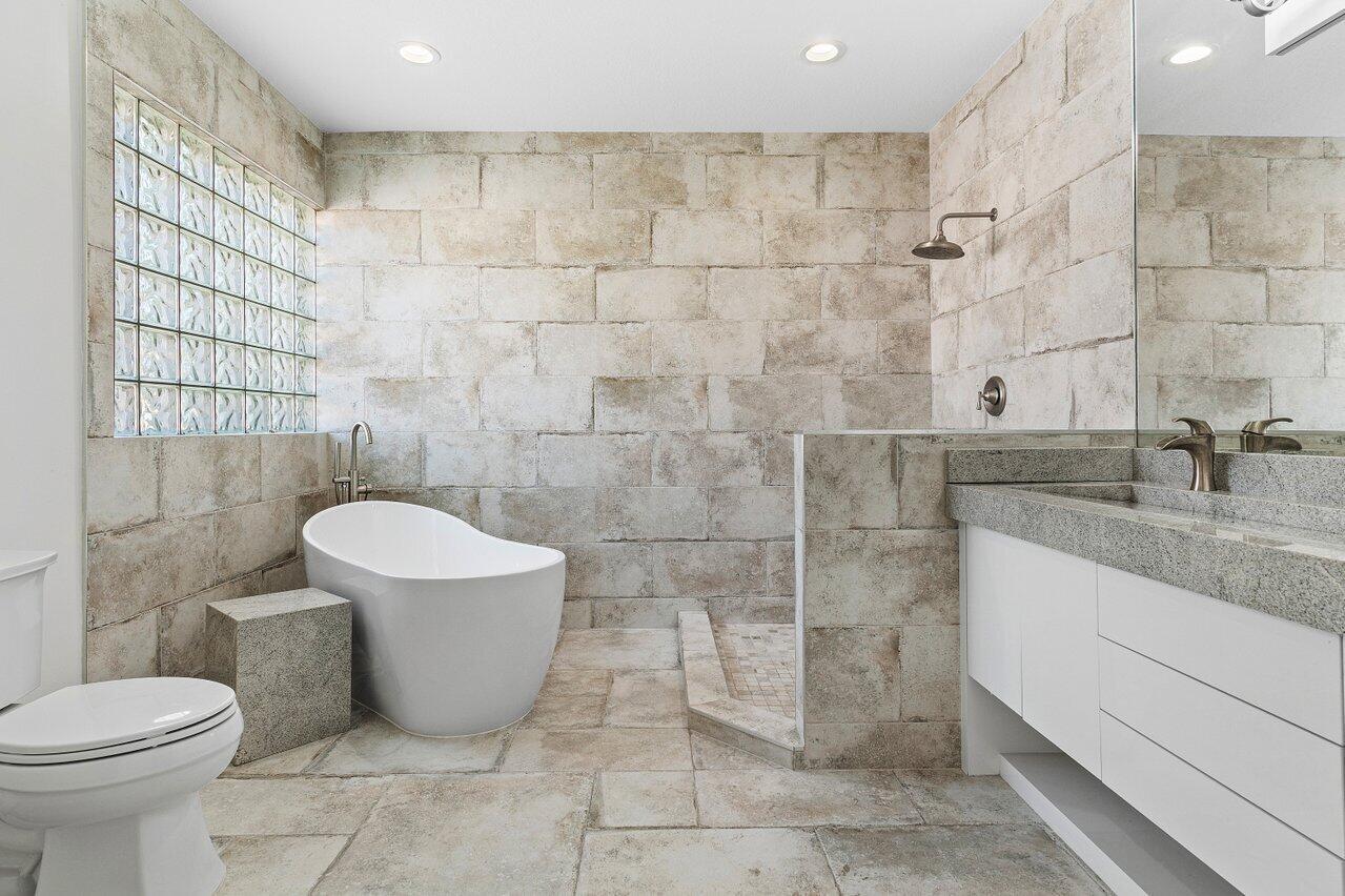 5665 Via De La Plata Circle