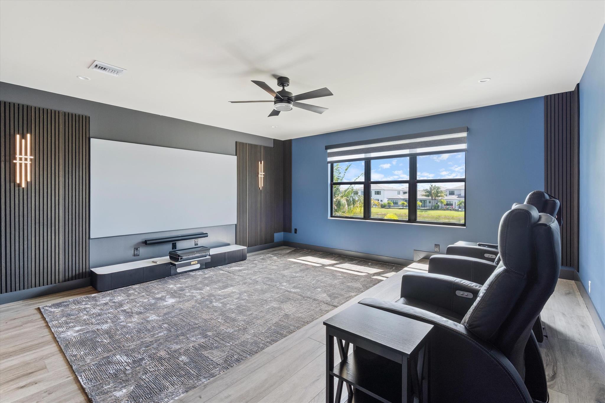 17076 Rainbow Falls Trail