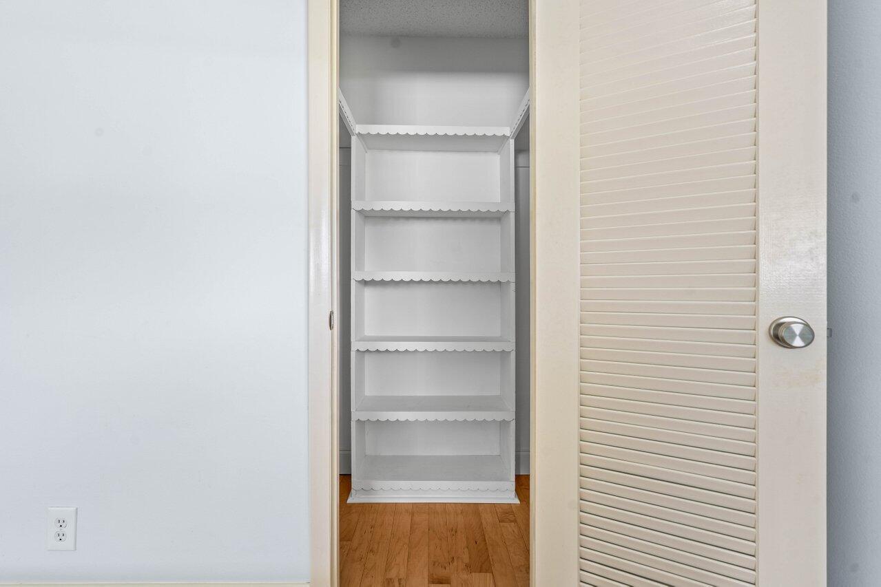 4588 Brady Boulevard