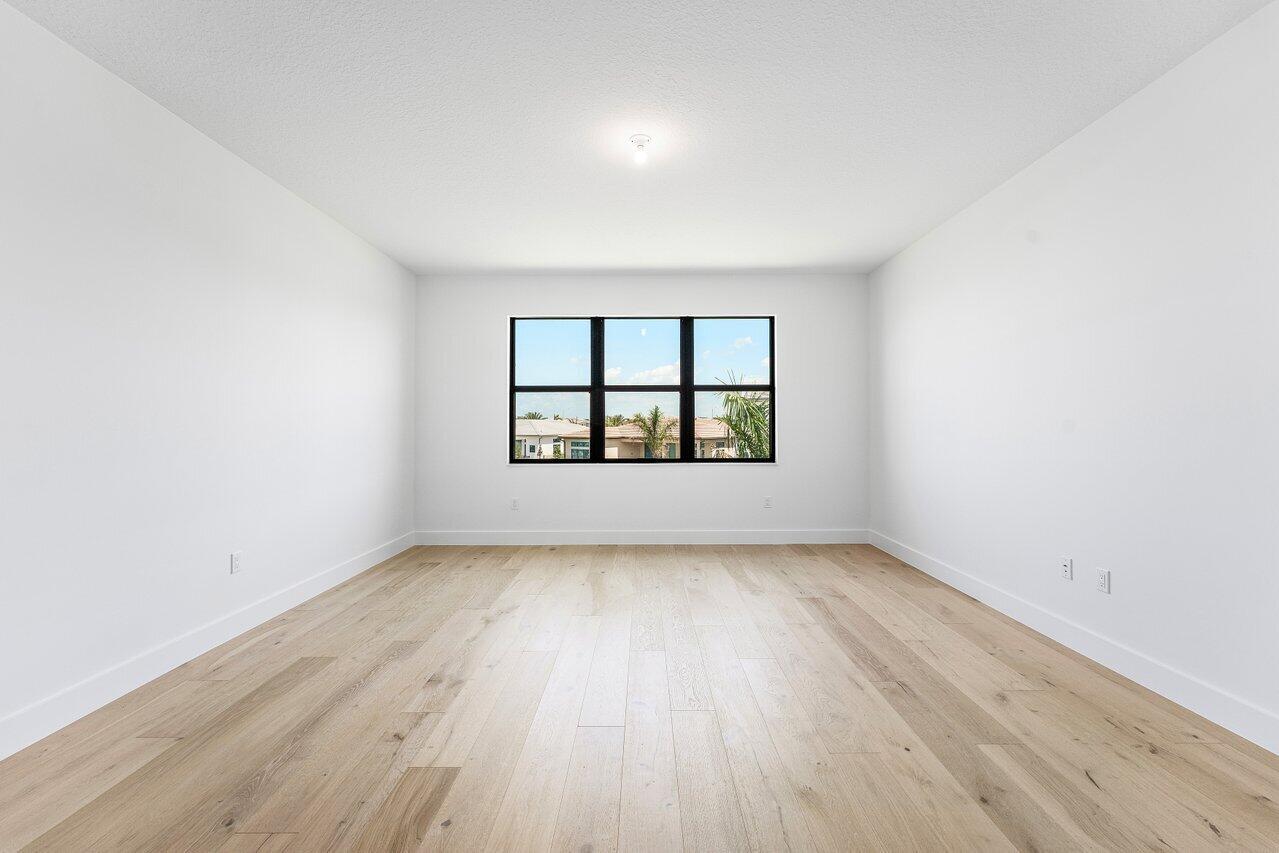 9459 Riverside Park Drive