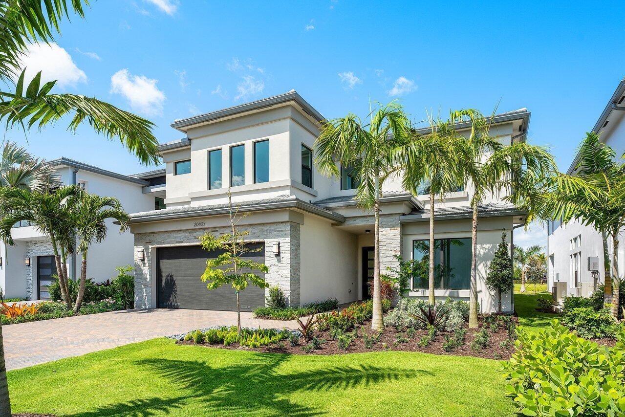 20407 Southernwood Avenue