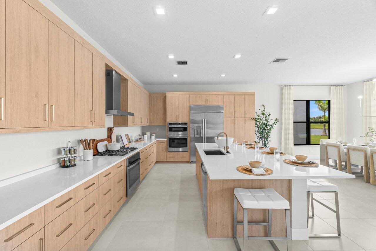 20407 Southernwood Avenue