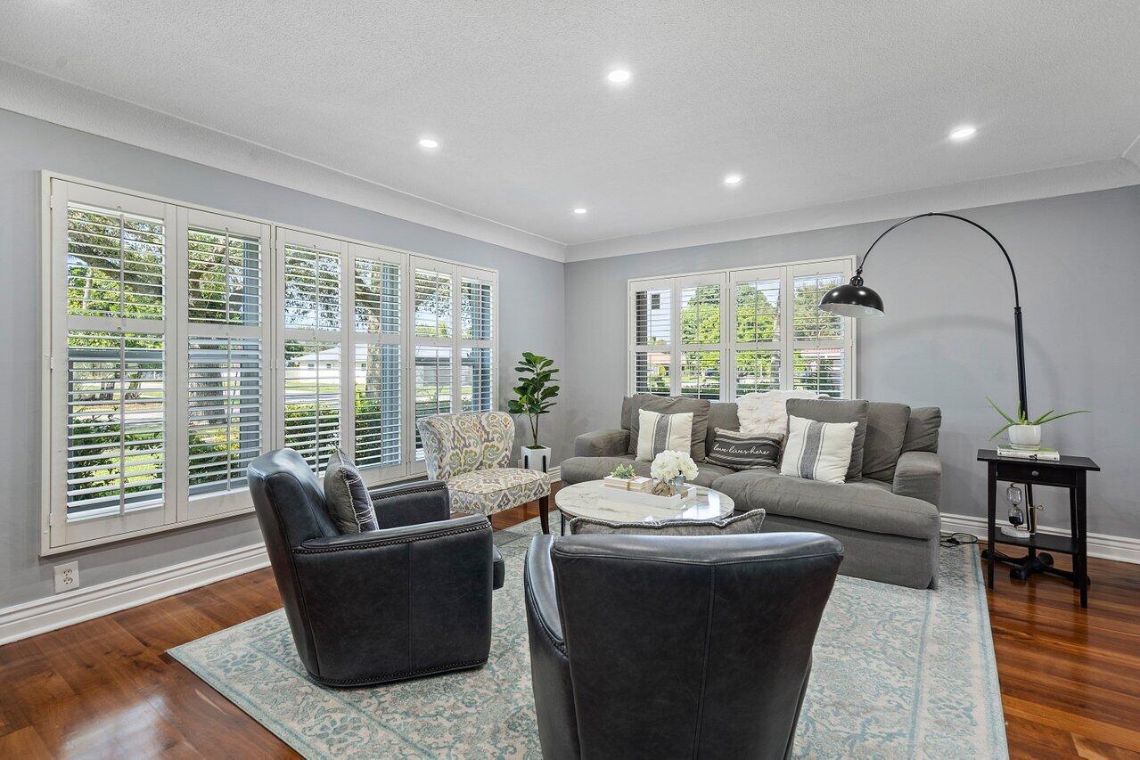 900 SW 16th Street