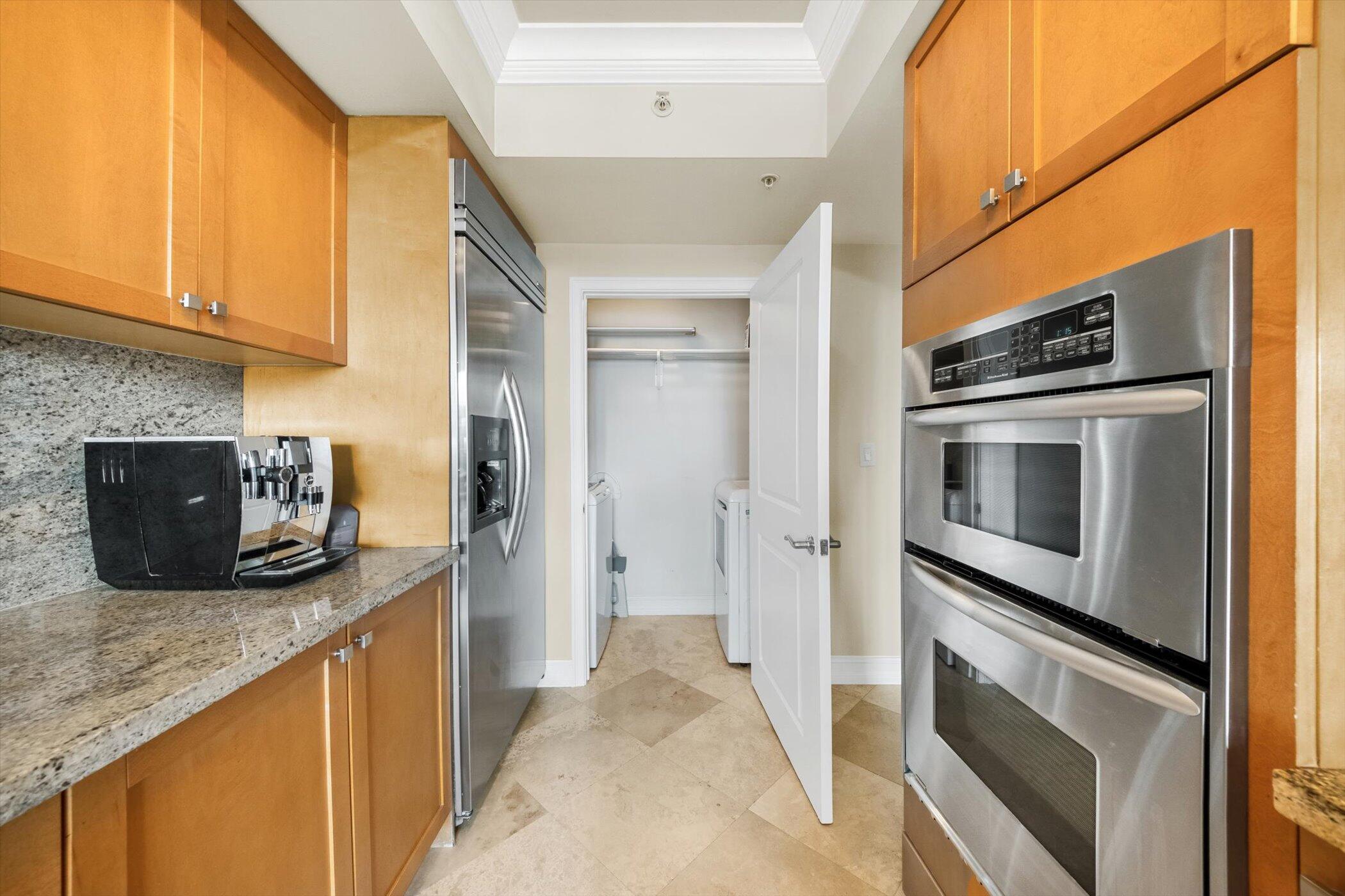 99 SE Mizner Boulevard Ph 22