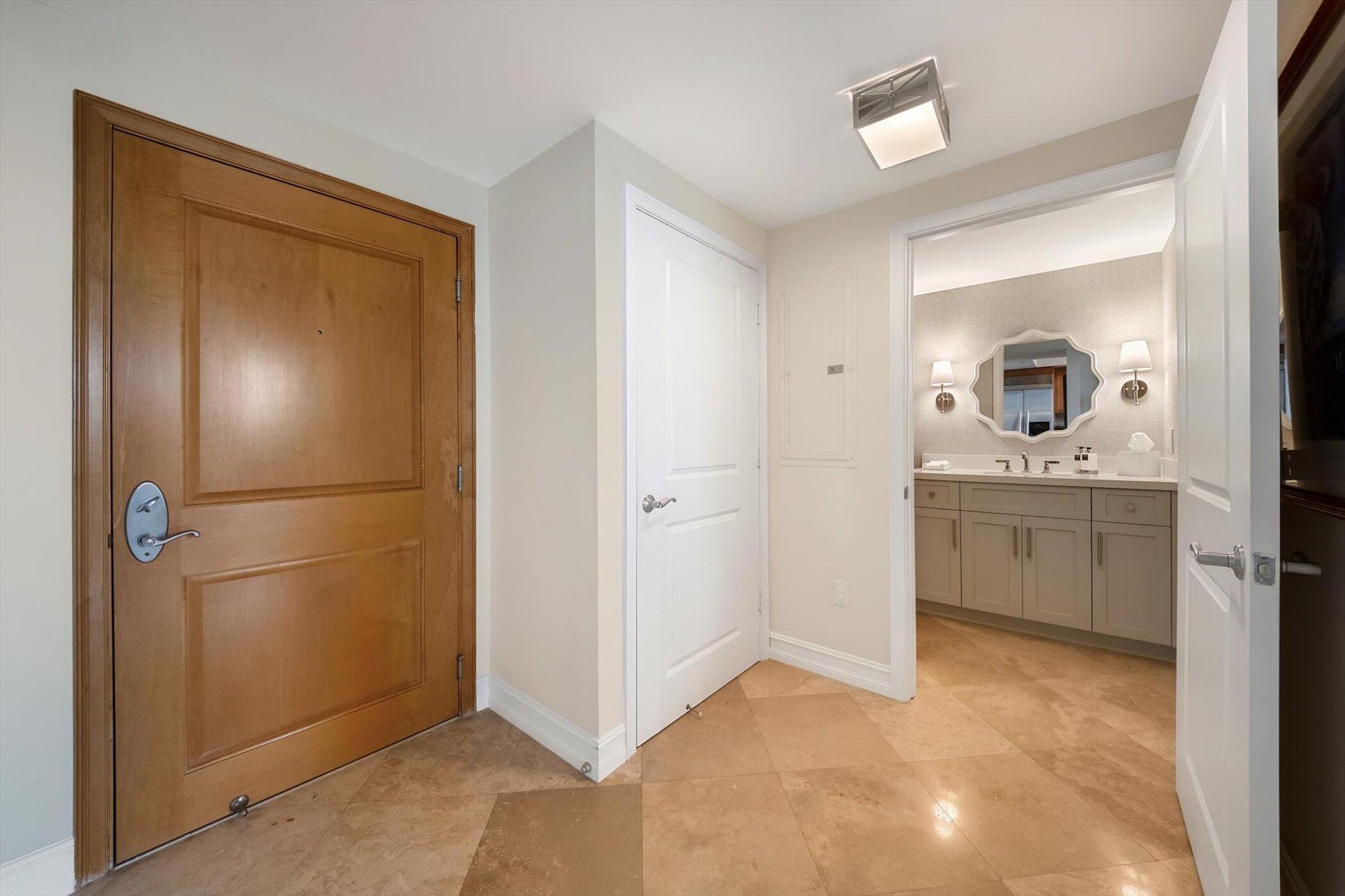 99 SE Mizner Boulevard Ph 22