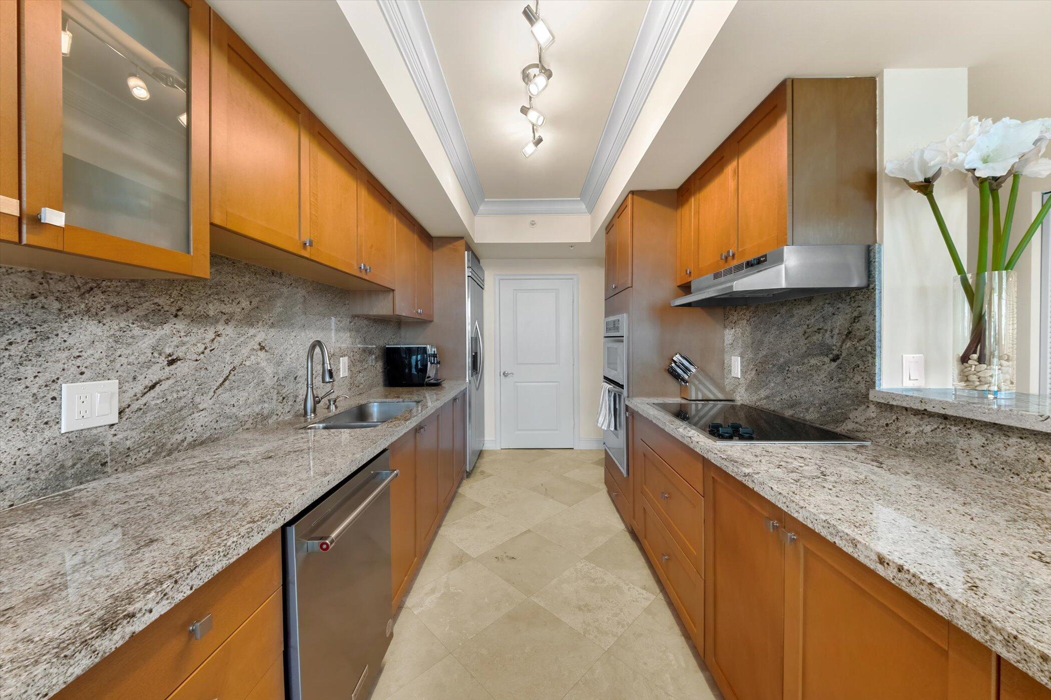 99 SE Mizner Boulevard Ph 22