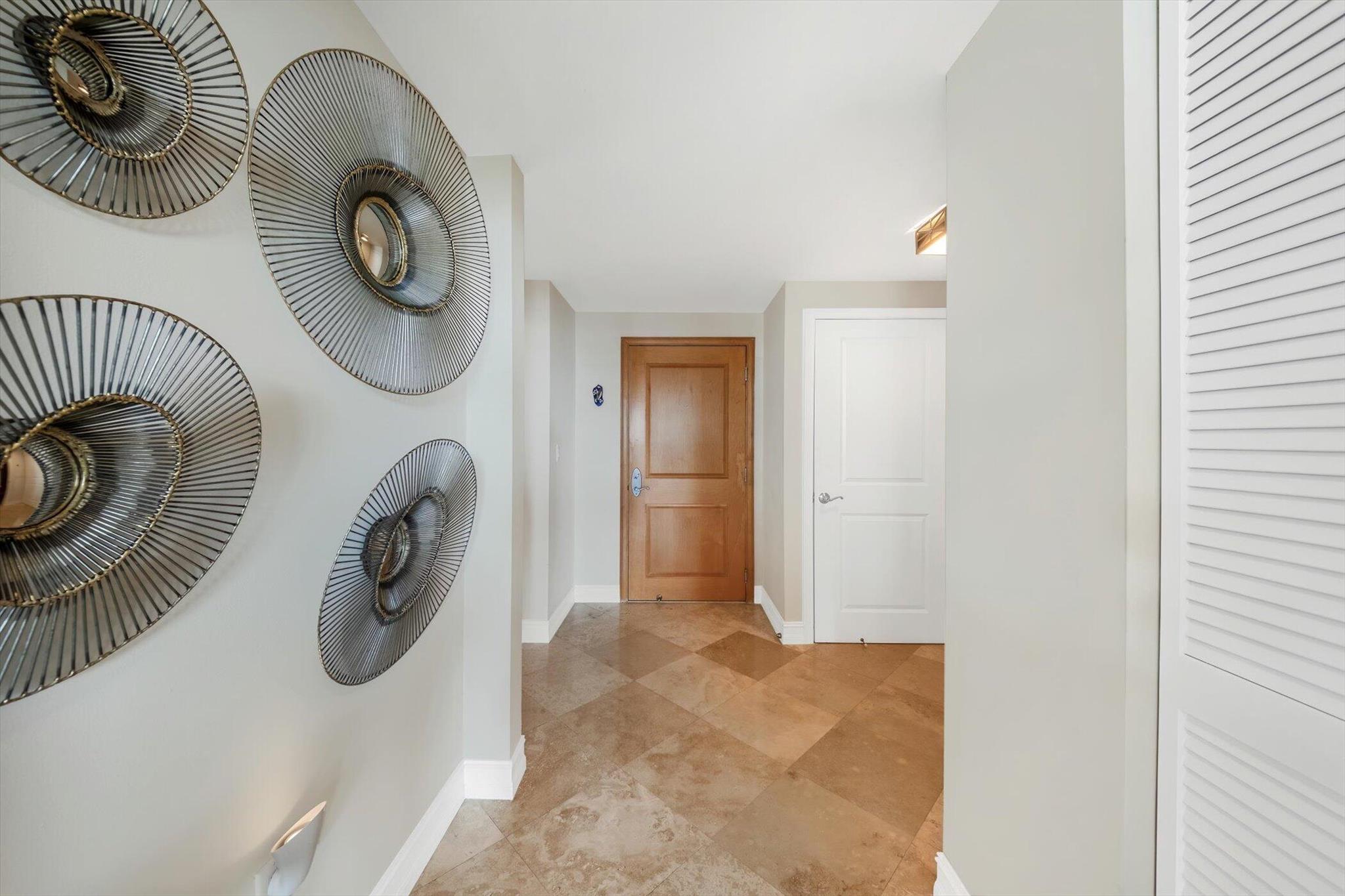 99 SE Mizner Boulevard Ph 22