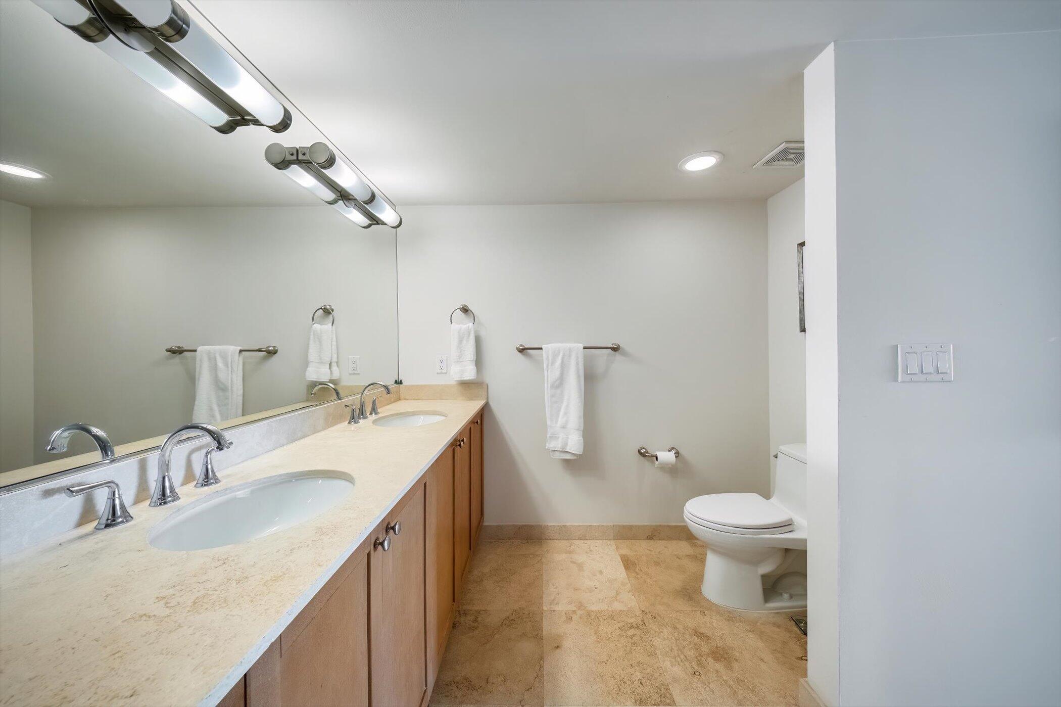 99 SE Mizner Boulevard Ph 22