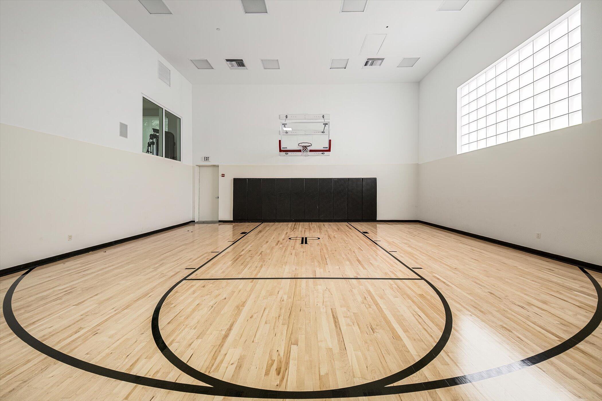 99 SE Mizner Boulevard Ph 22