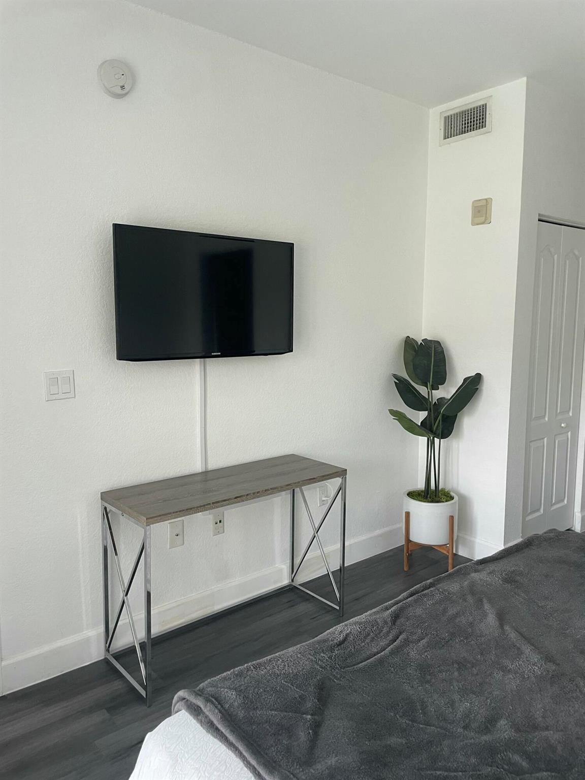 6001 SW 70th Street 642