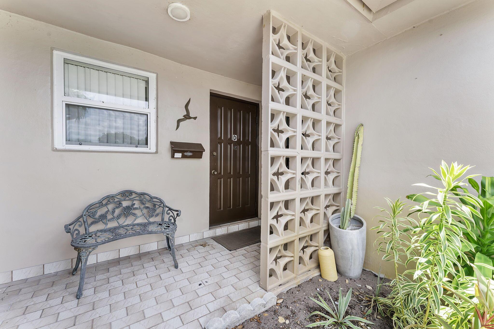 1347 NE High Point Way Way NE D