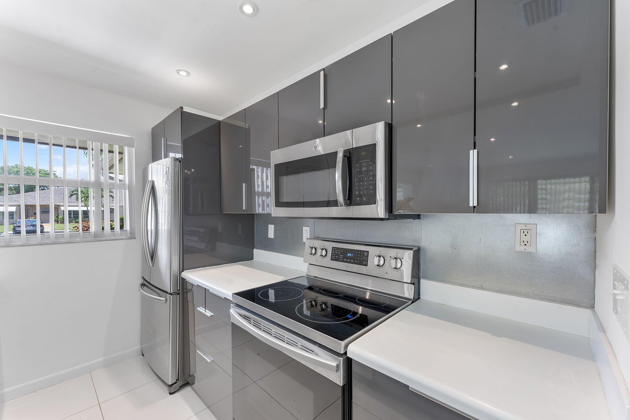 1347 NE High Point Way Way NE D