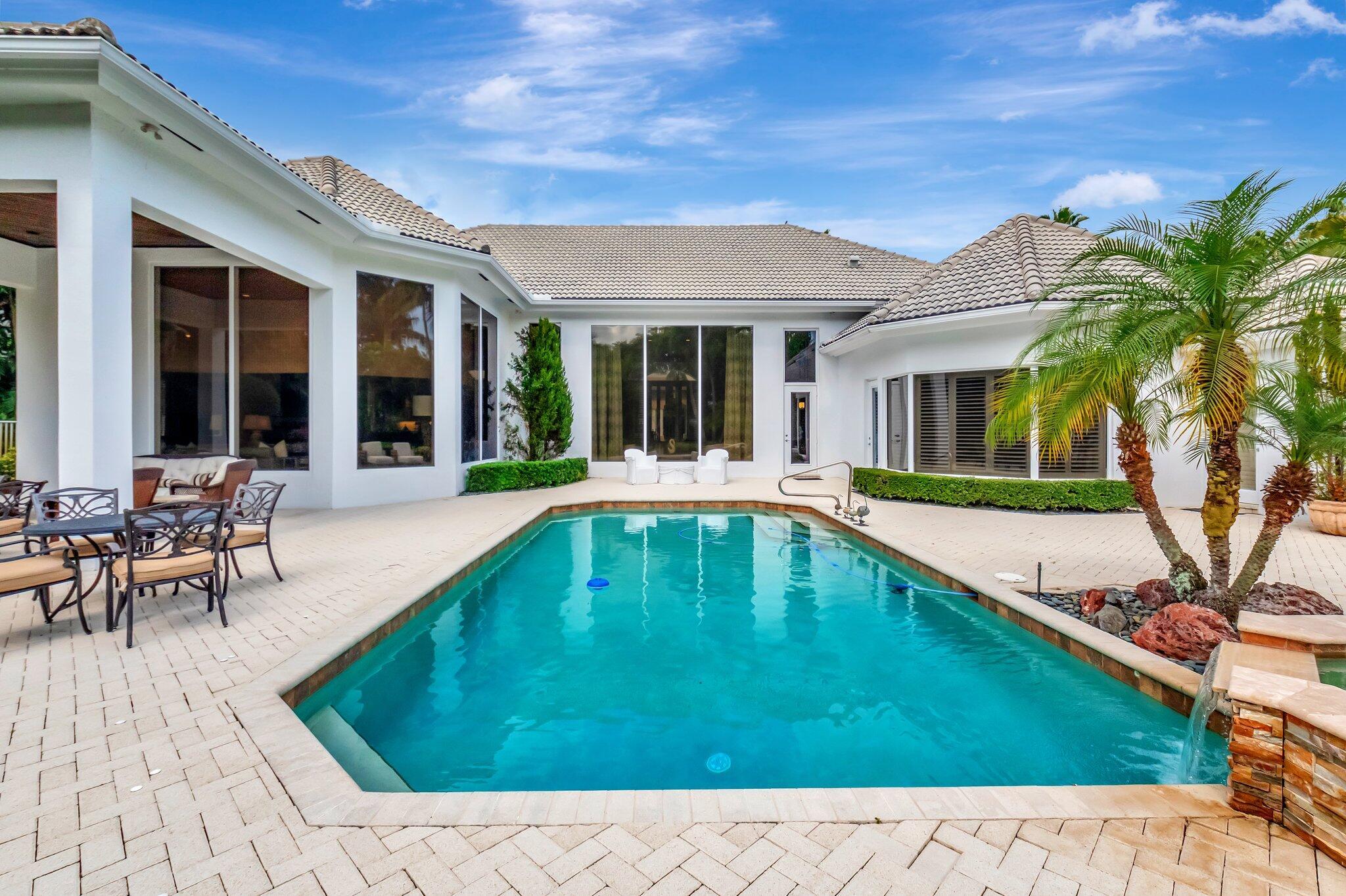 17652 Lake Estates Drive