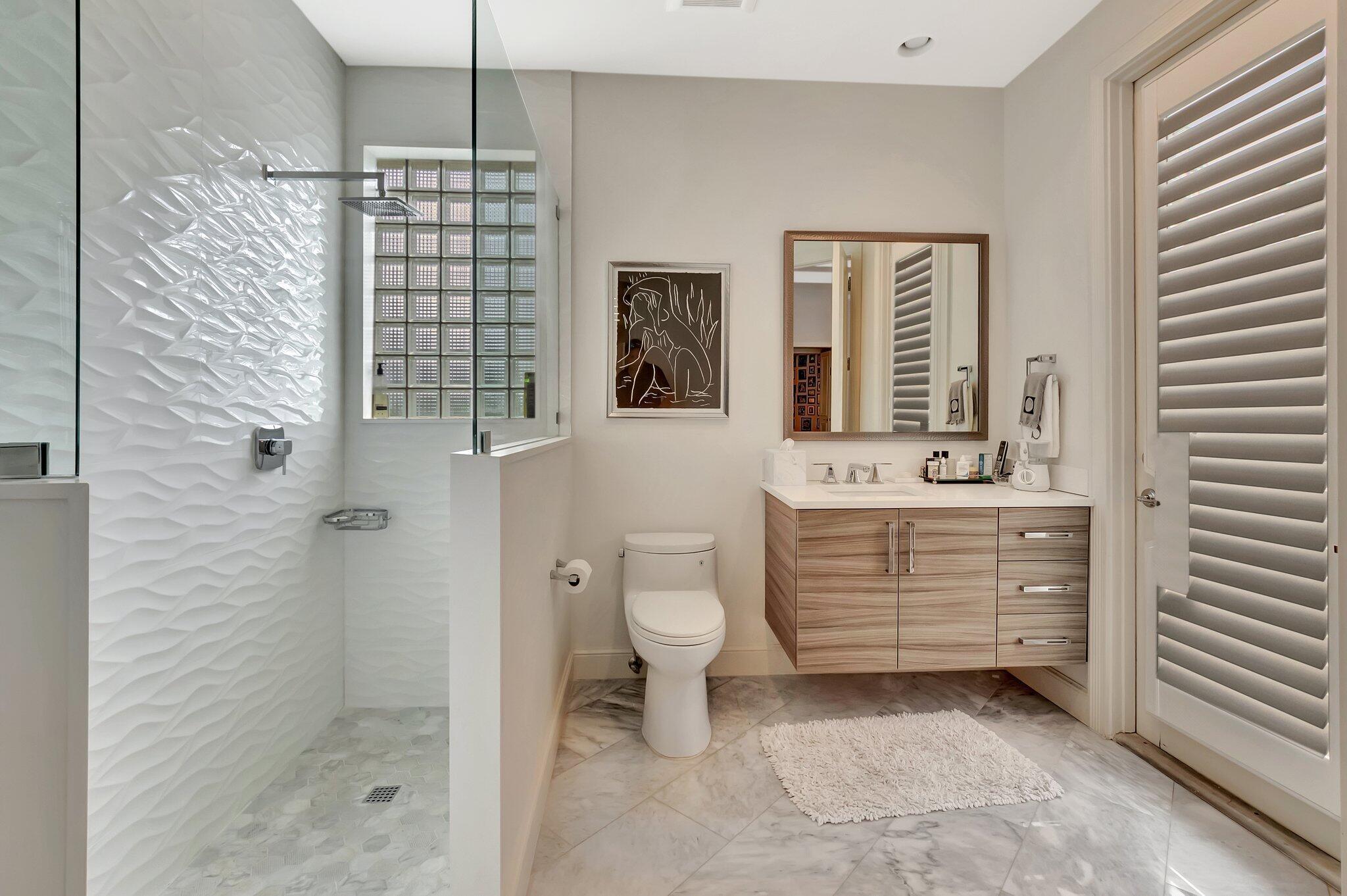 17652 Lake Estates Drive