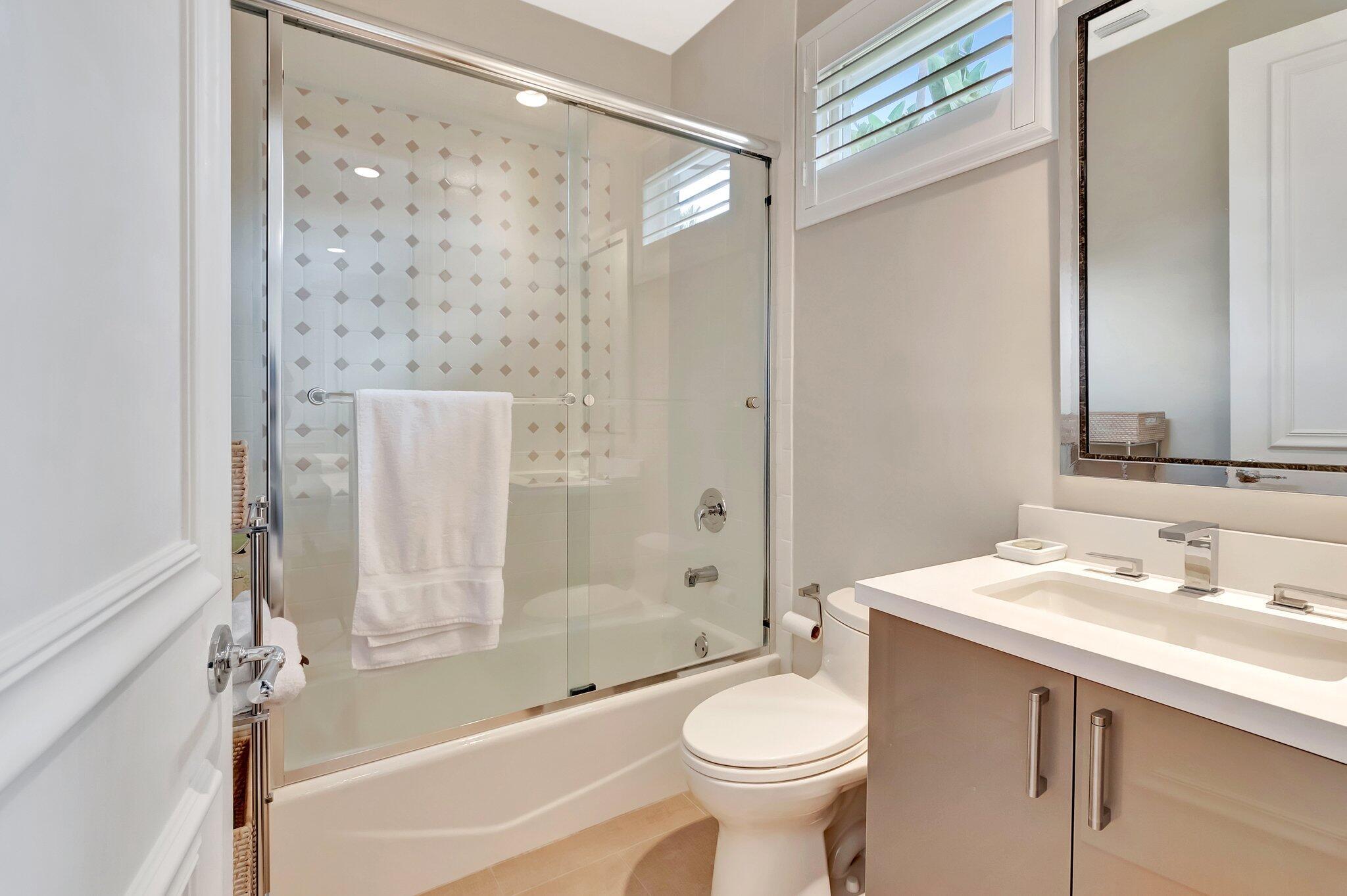 17652 Lake Estates Drive