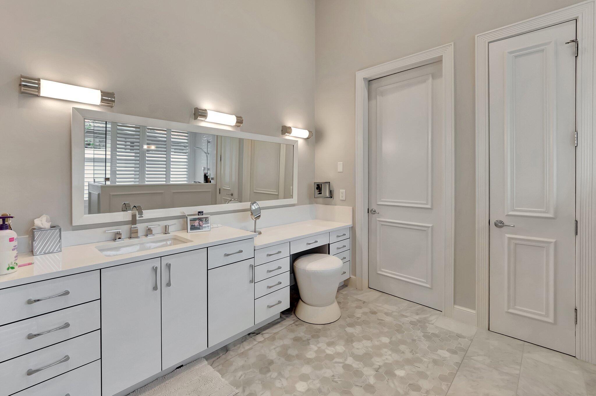 17652 Lake Estates Drive