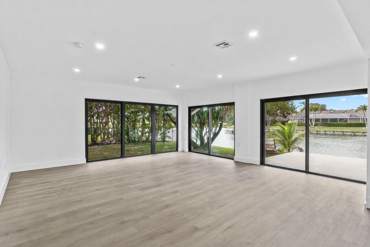 2281 Seaford Drive