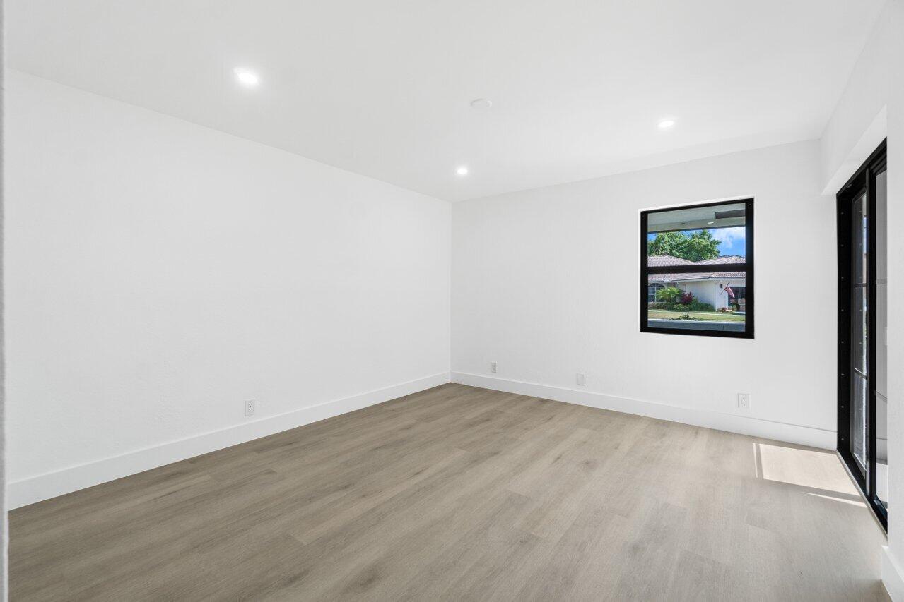 2281 Seaford Drive