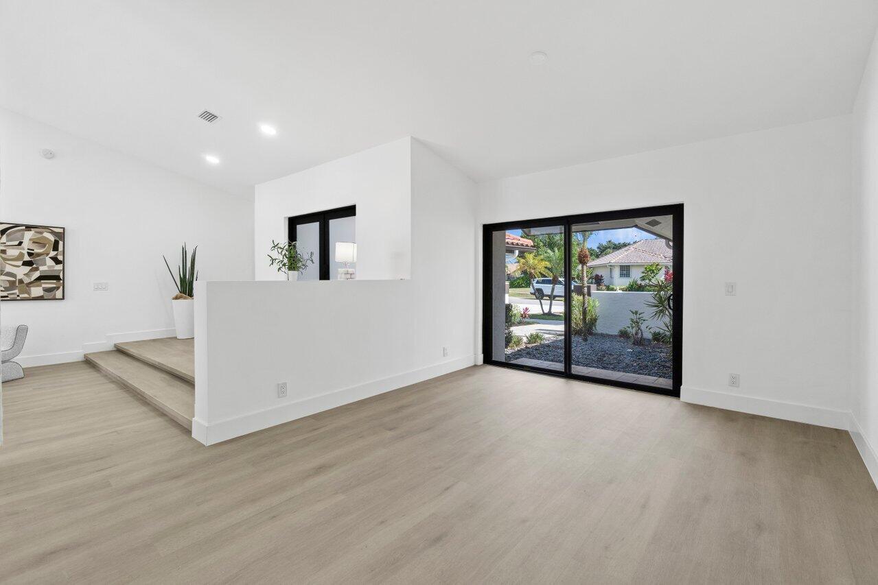 2281 Seaford Drive