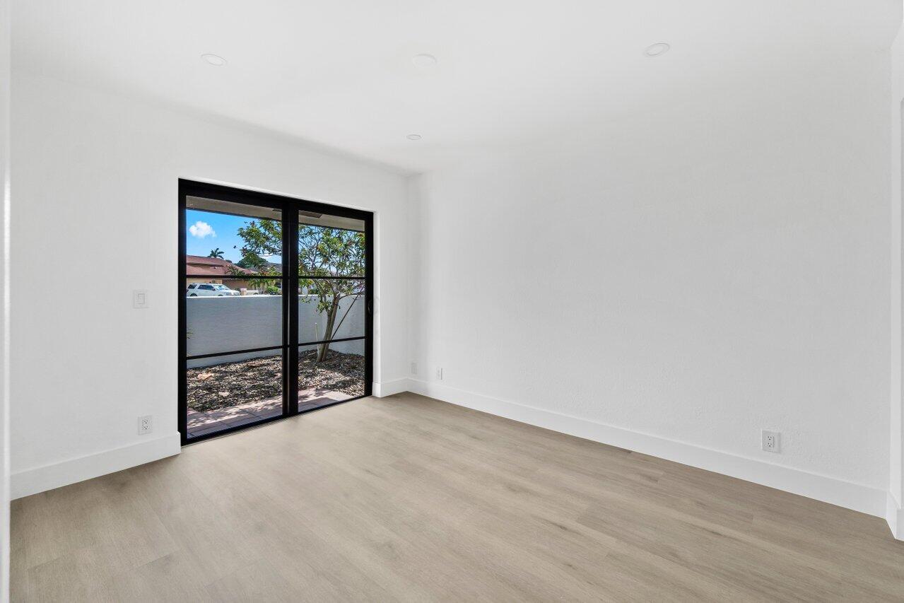 2281 Seaford Drive