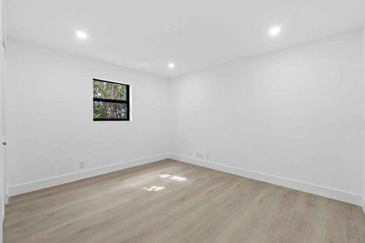 2281 Seaford Drive