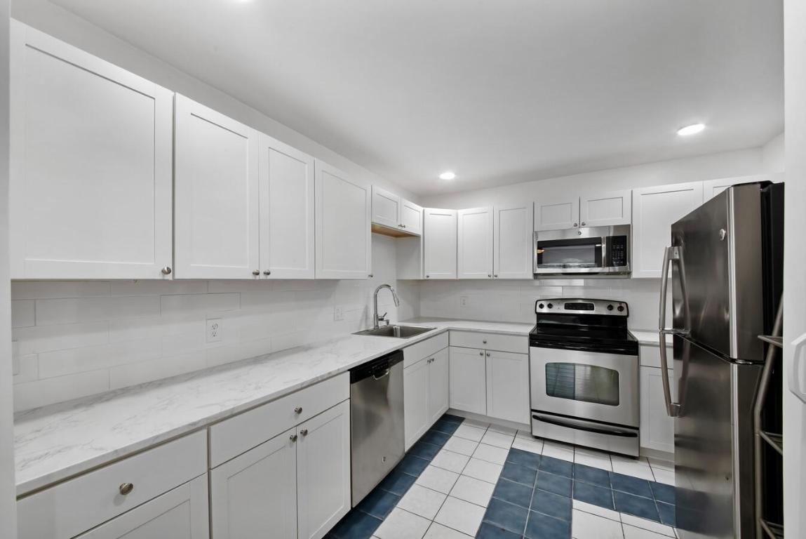 526 W Perry Street A, Lantana