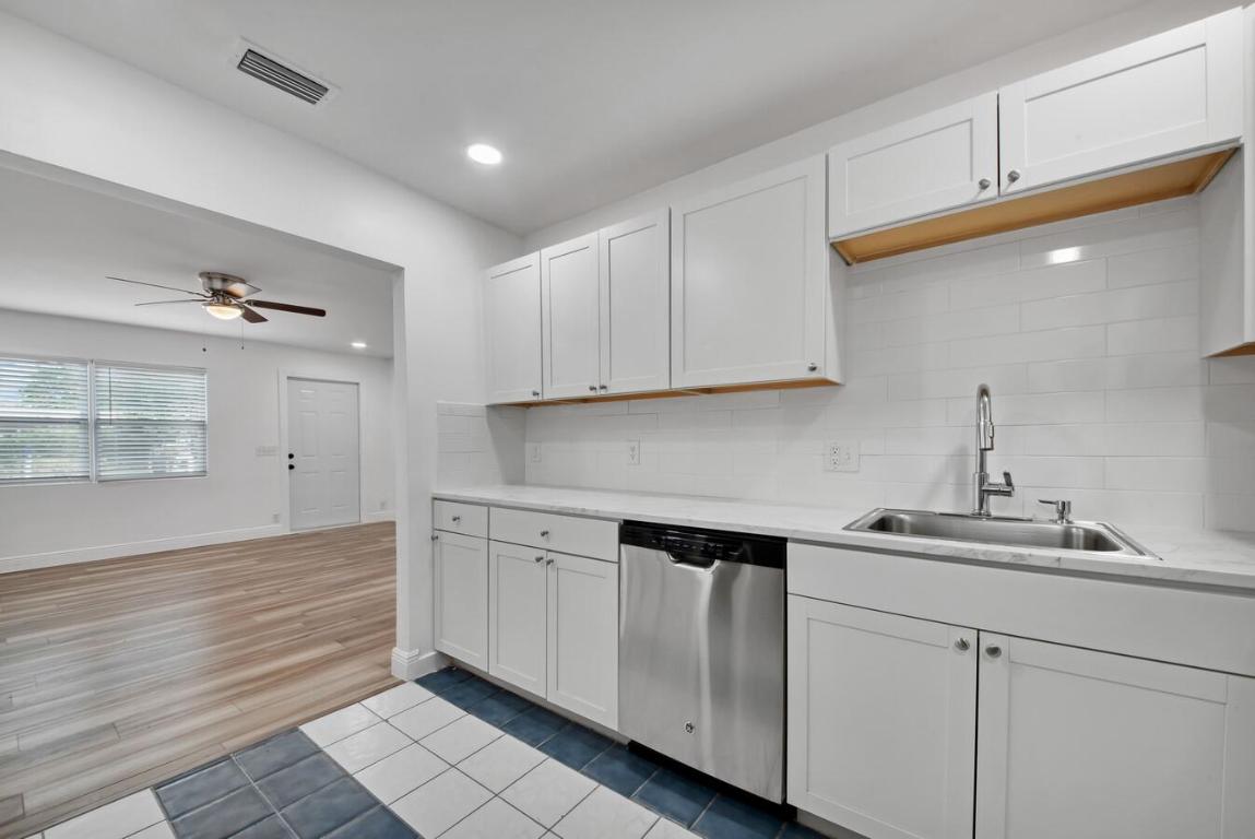 526 W Perry Street A, Lantana