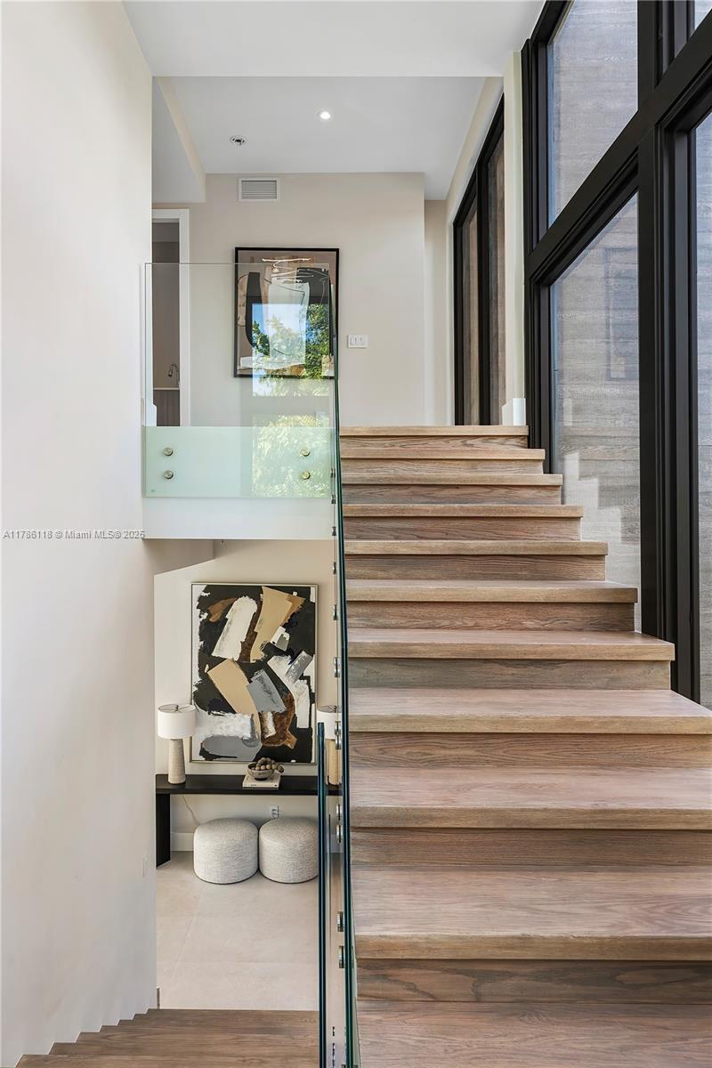 2320 NE 49th Street