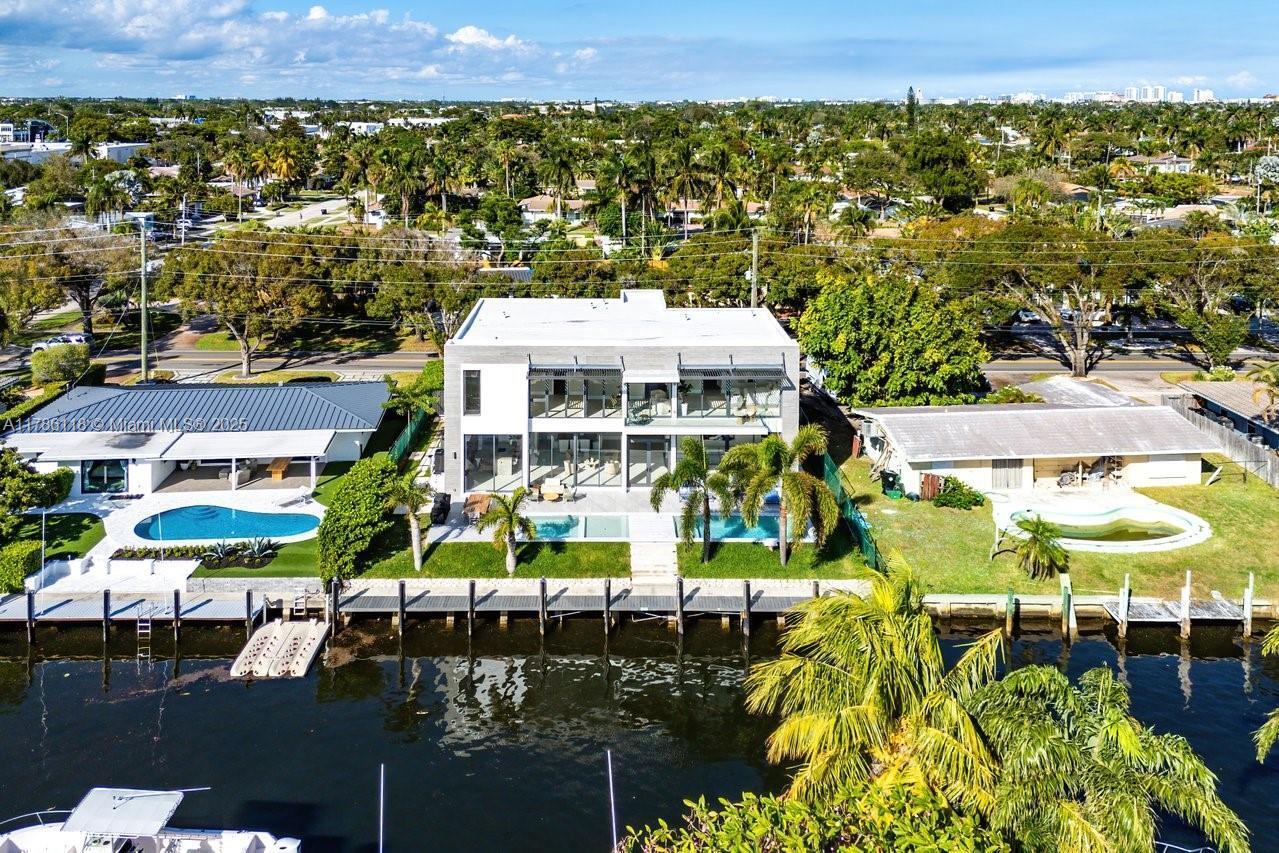 2320 NE 49th Street
