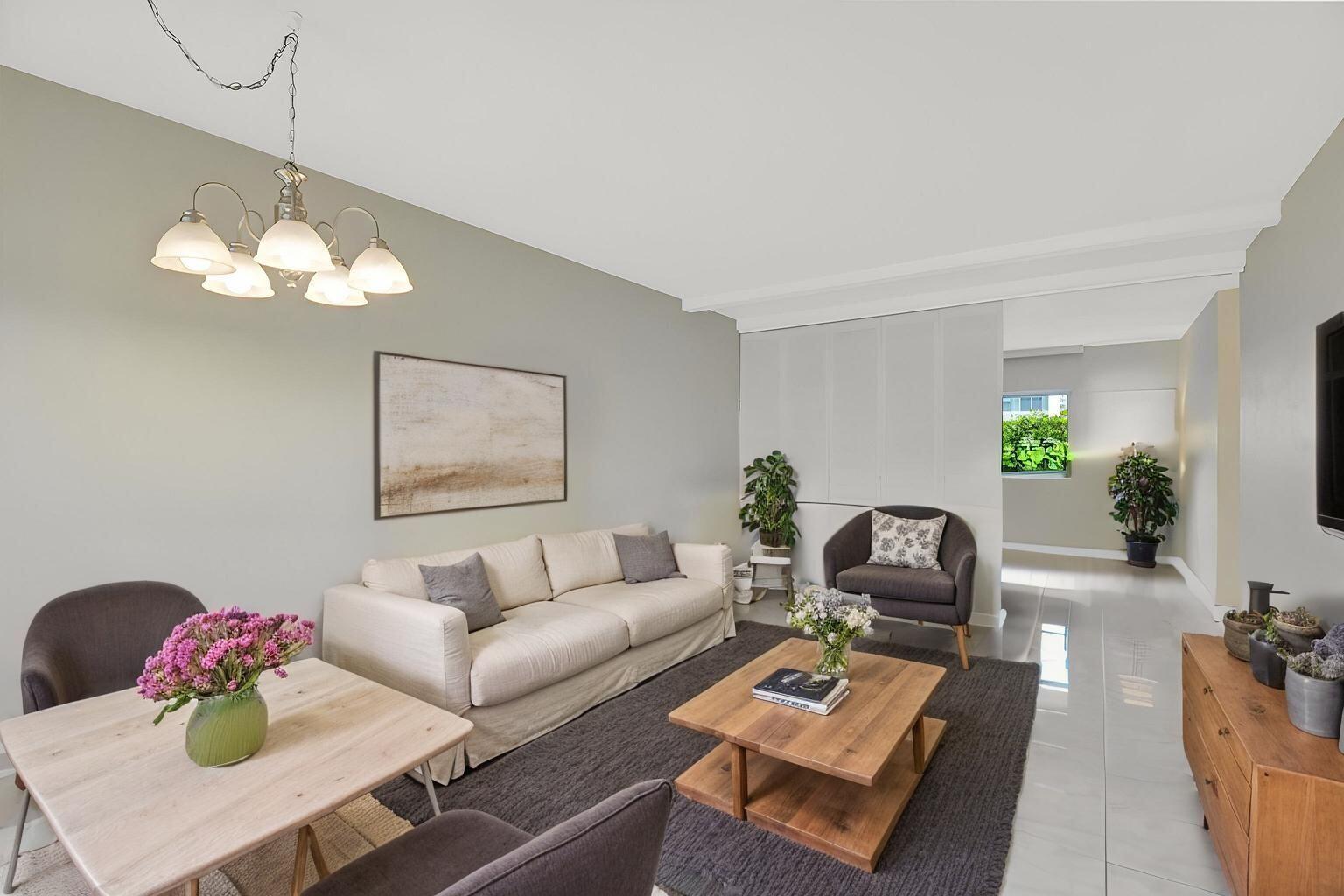 2131 NE 42nd Court 107e