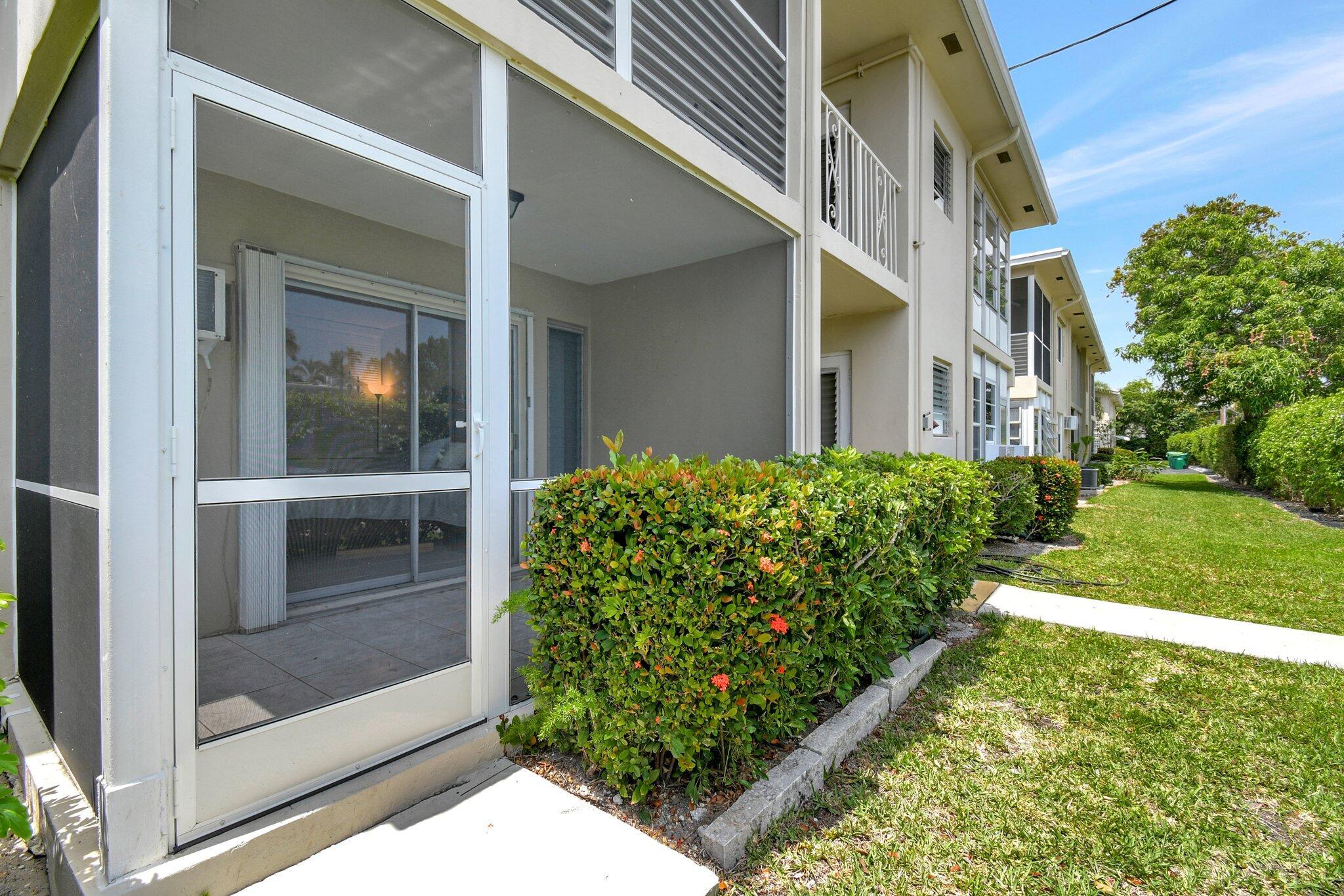 2131 NE 42nd Court 107e