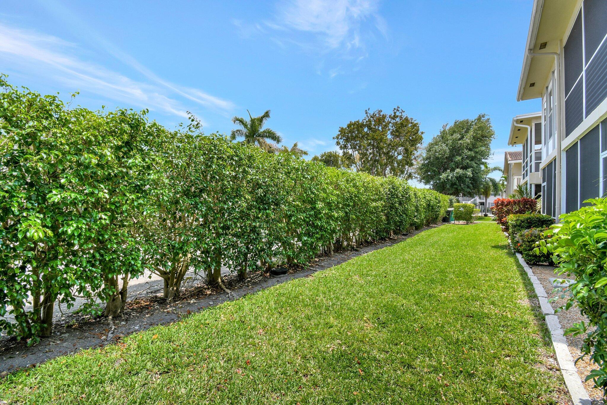 2131 NE 42nd Court 107e