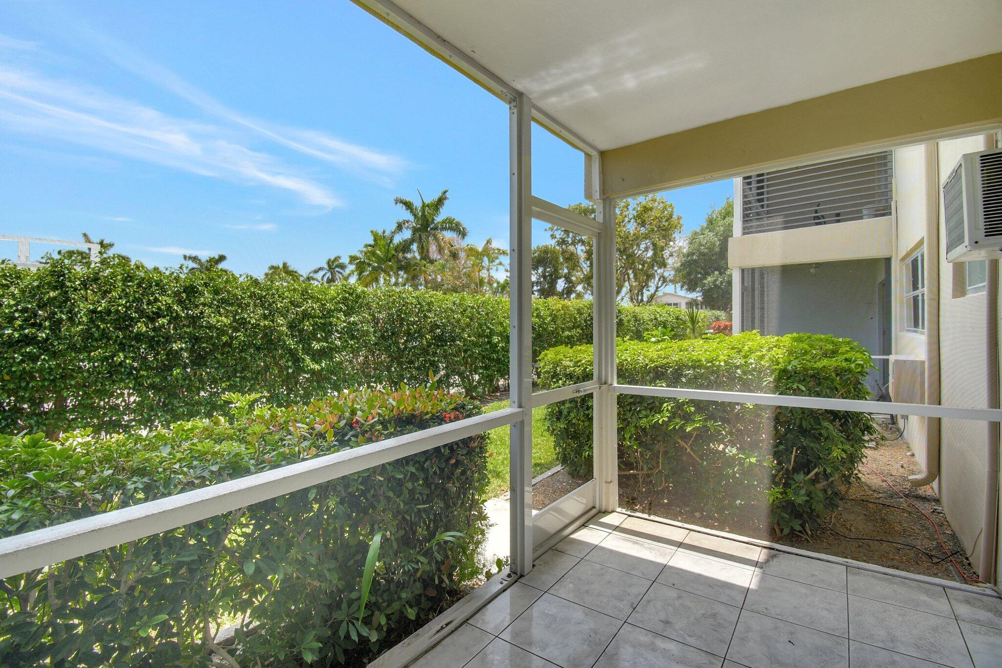 2131 NE 42nd Court 107e