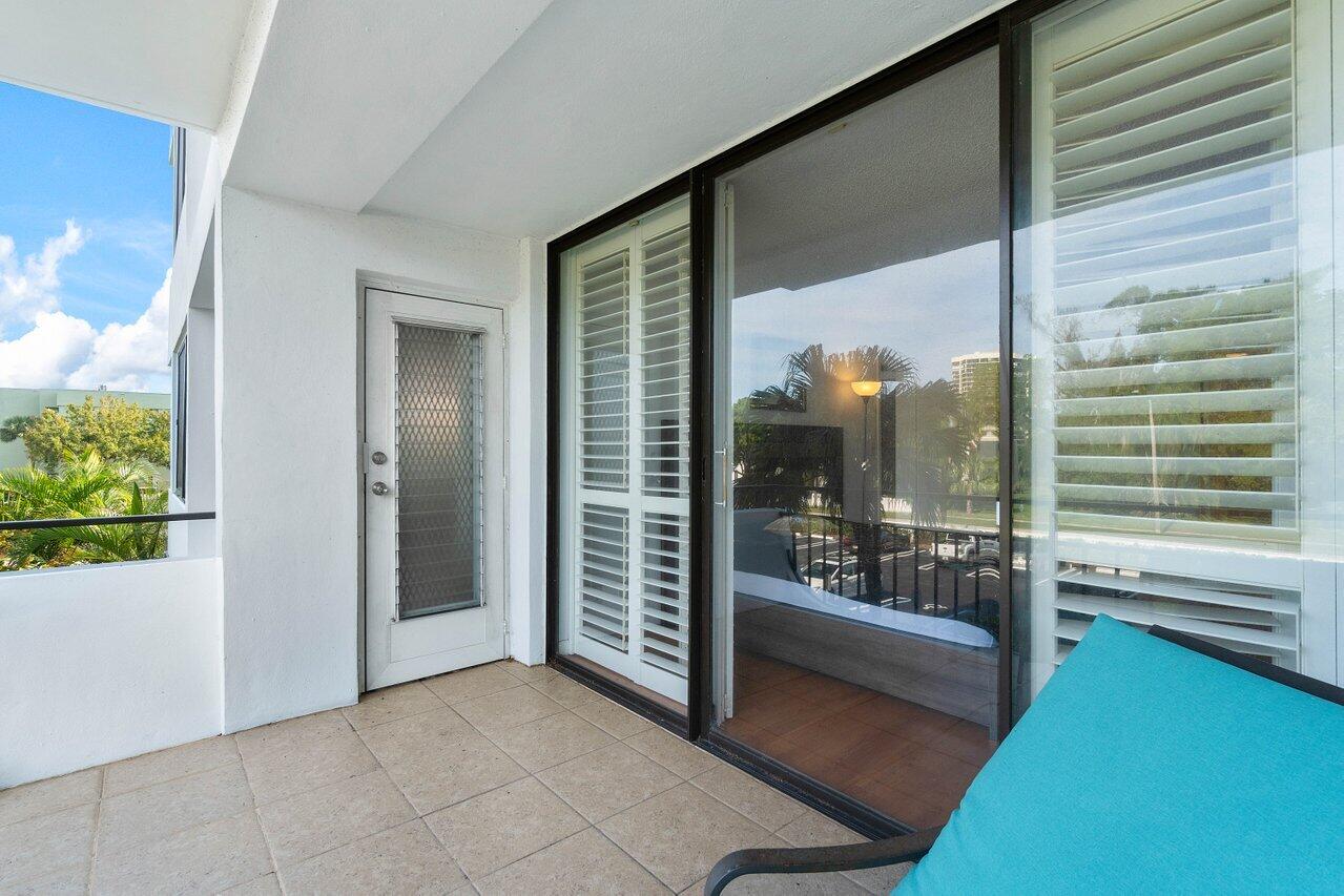1500 Presidential Way 204