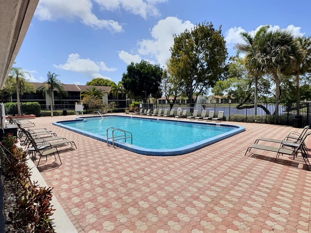 1266 S Military Trail 587, Deerfield Beach Unit: 587